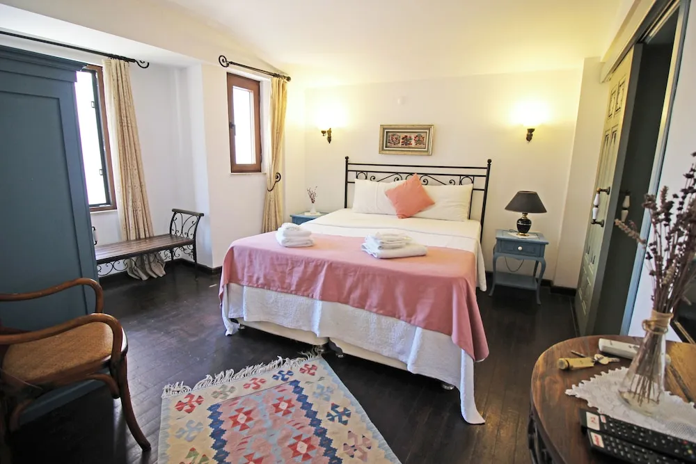 Comfort Tek Büyük Yataklı Oda
