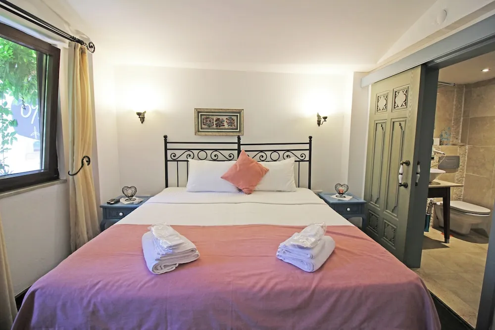 Comfort Tek Büyük Yataklı Oda