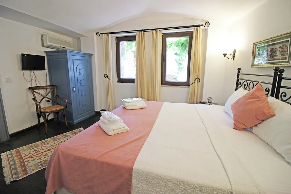 Comfort Tek Büyük Yataklı Oda