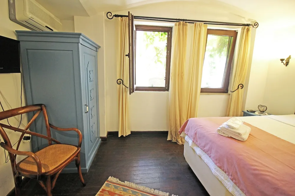 Comfort Tek Büyük Yataklı Oda