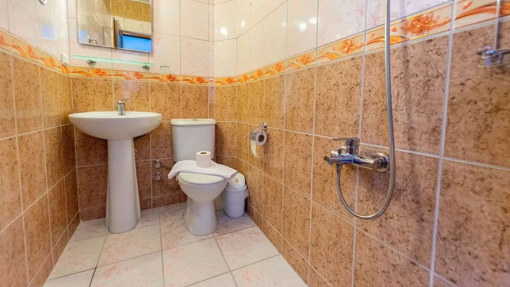Standard Tek Büyük Yataklı Oda