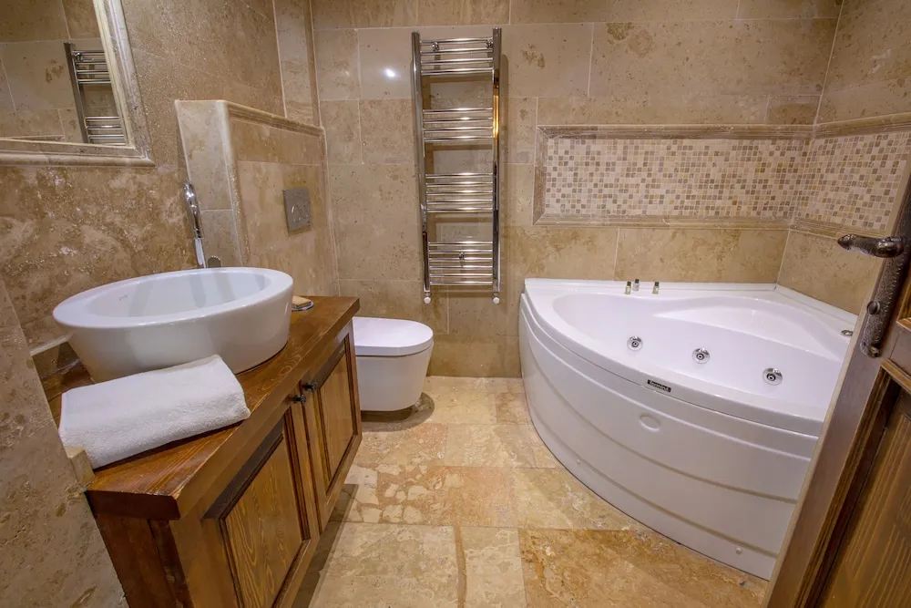 Junior Süit, 1 En Büyük (King) Boy Yatak, Sigara İçilmez, Şehir Manzaralı