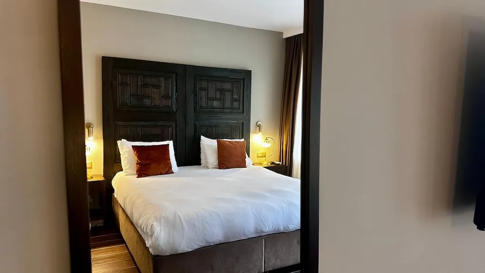 Comfort Tek Büyük Yataklı Oda