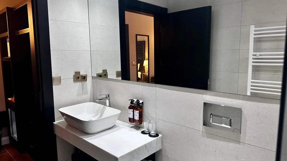 Premium Tek Büyük veya İki Ayrı Yataklı Oda