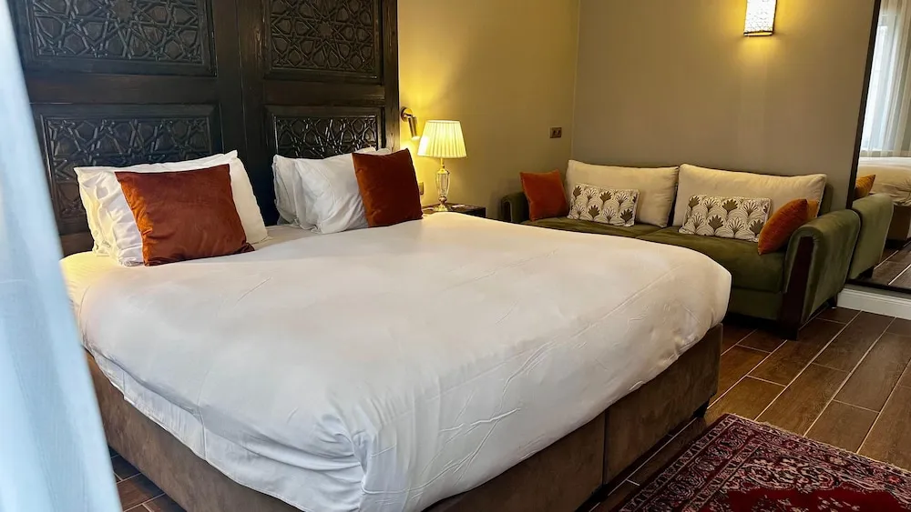 Premium Tek Büyük veya İki Ayrı Yataklı Oda