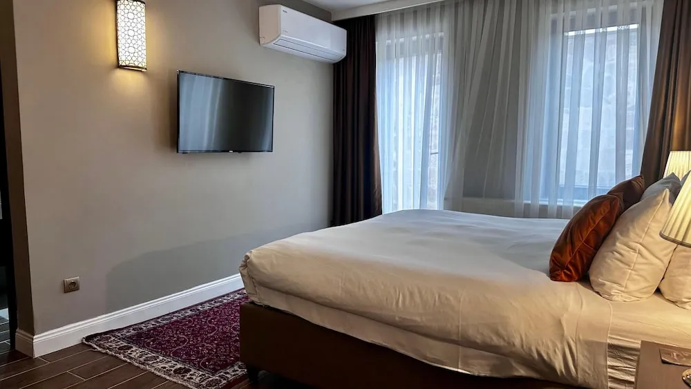 Elite Tek Büyük veya İki Ayrı Yataklı Oda