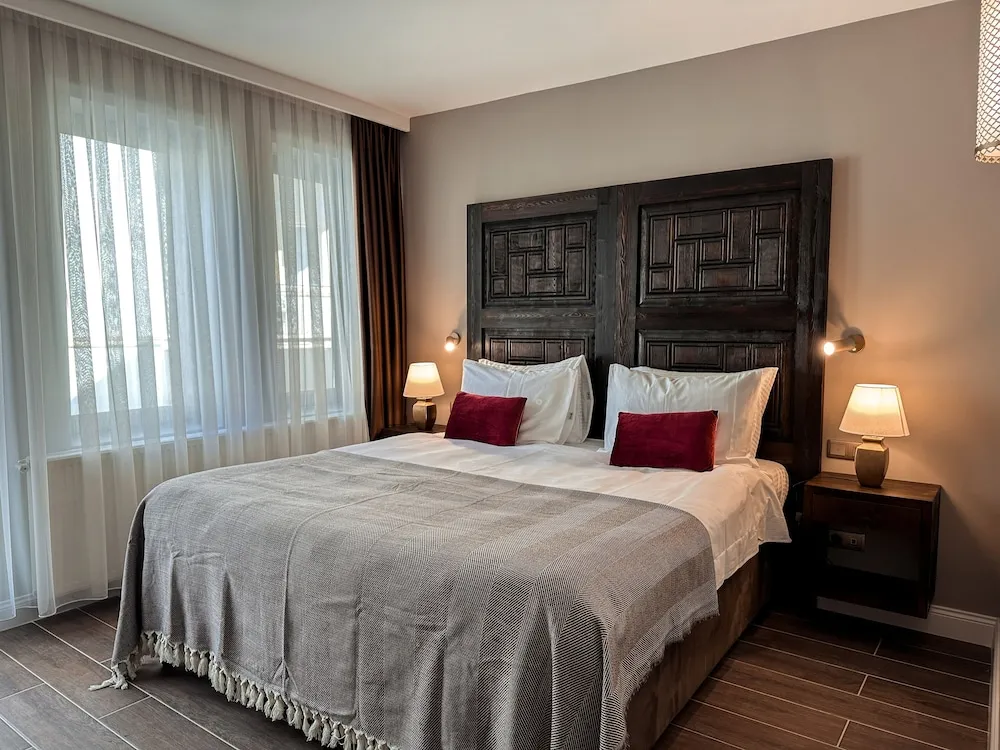 Comfort Tek Büyük Yataklı Oda