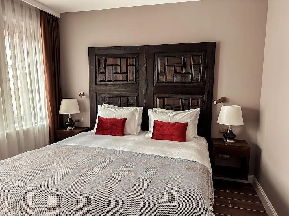 Comfort Tek Büyük Yataklı Oda