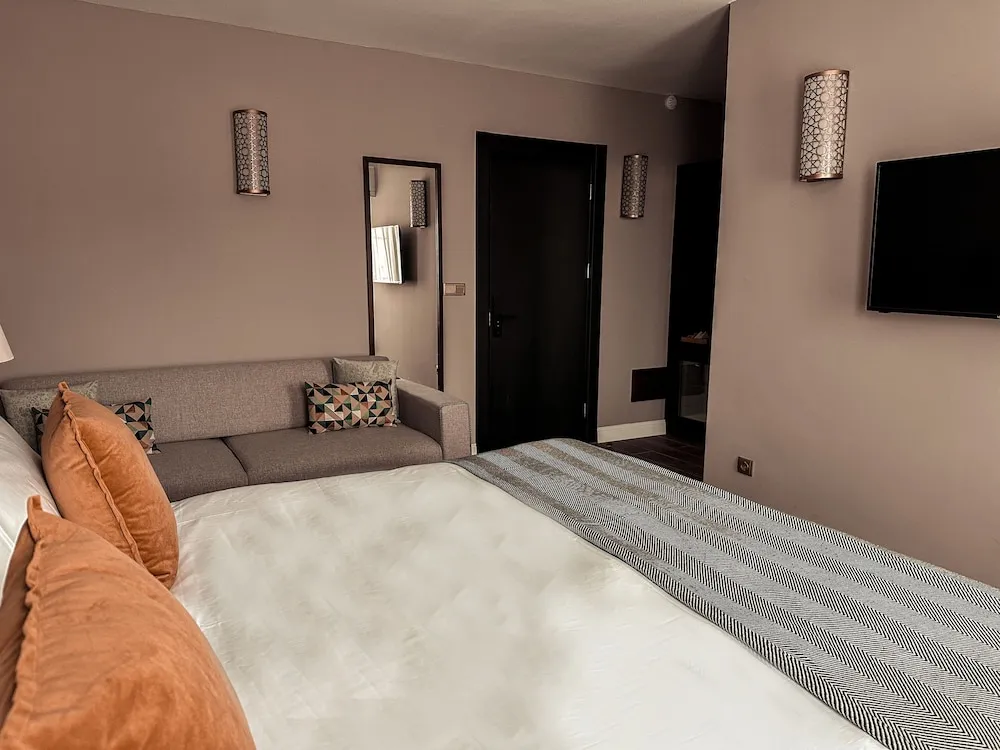 Premium Tek Büyük veya İki Ayrı Yataklı Oda