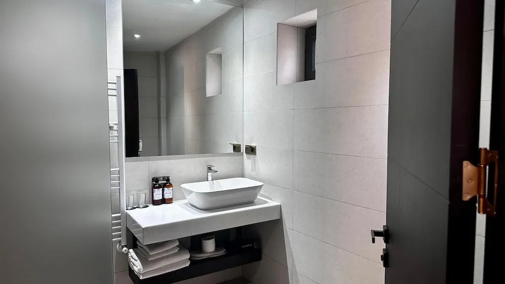 Gallery Tek Büyük veya İki Ayrı Yataklı Oda