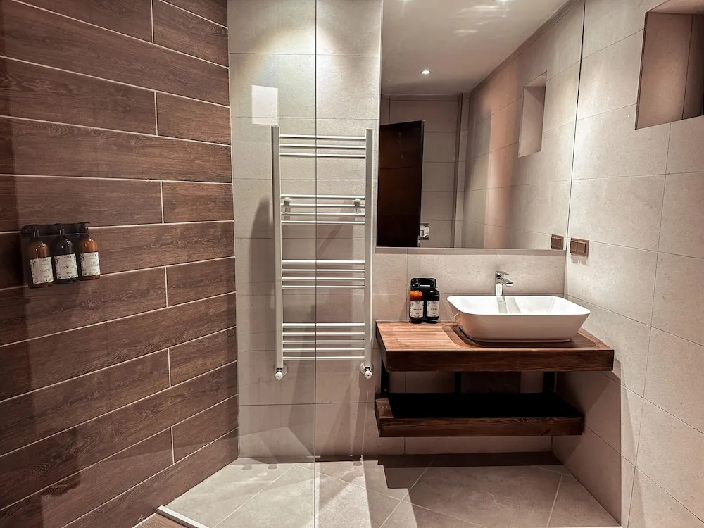 Gallery Tek Büyük veya İki Ayrı Yataklı Oda