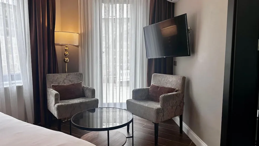 Deluxe Tek Büyük Yataklı Oda