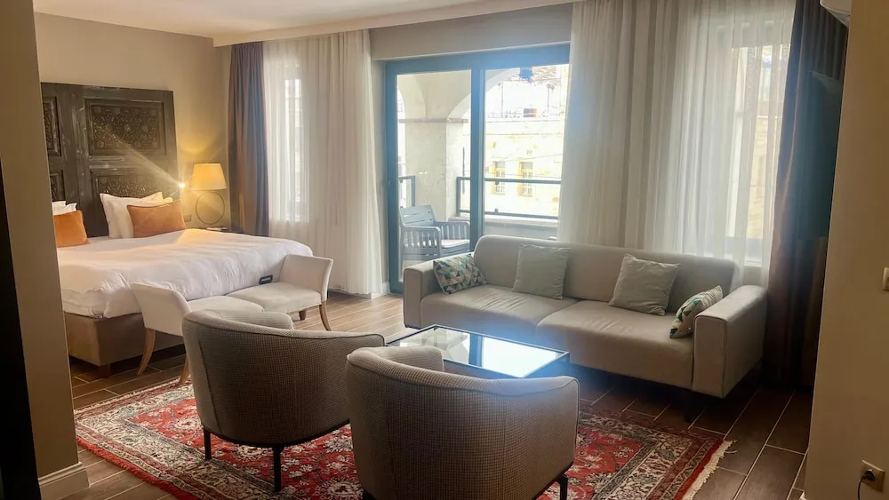 Luxury Tek Büyük Yataklı Oda