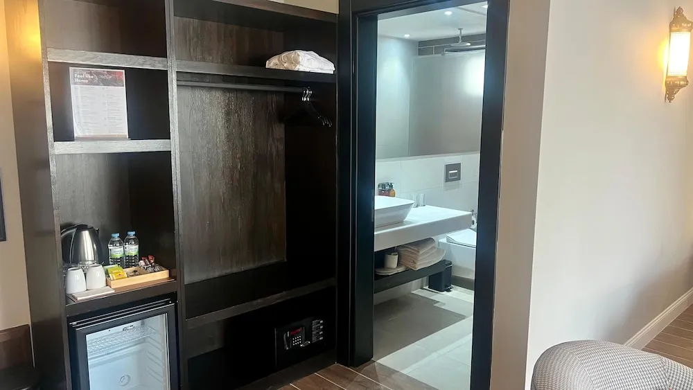 Luxury Tek Büyük Yataklı Oda