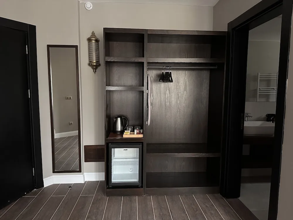 Luxury Tek Büyük Yataklı Oda