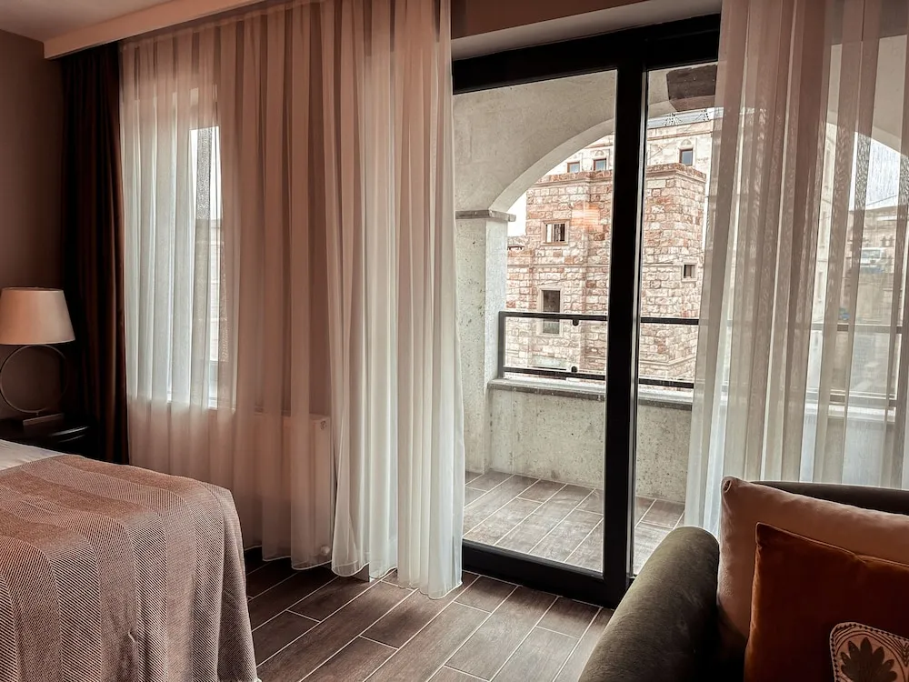 Luxury Tek Büyük Yataklı Oda