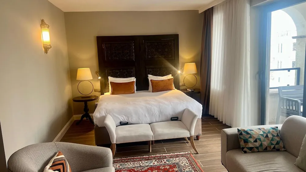 Luxury Tek Büyük Yataklı Oda