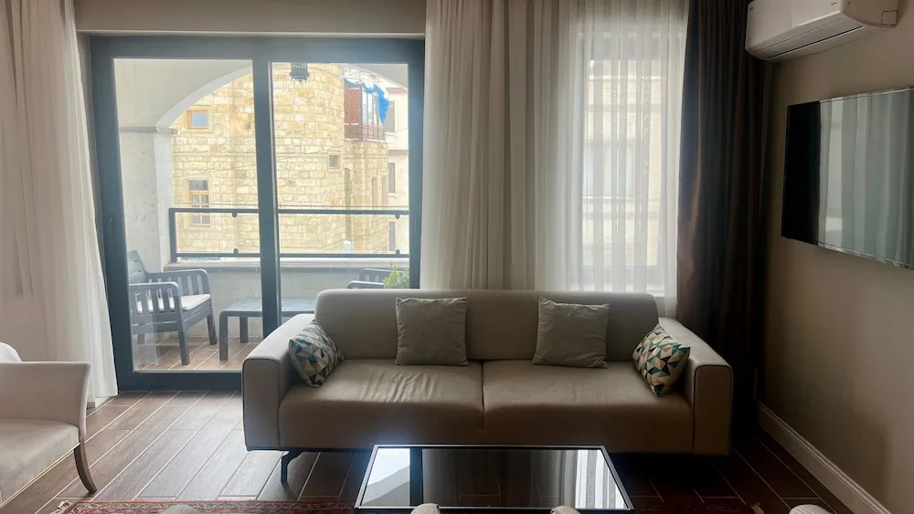 Luxury Tek Büyük Yataklı Oda