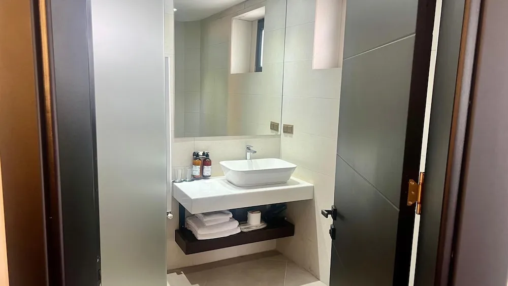 Exclusive Tek Büyük Yataklı Oda