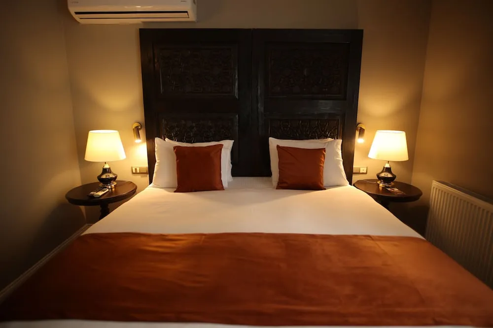 Grand Tek Büyük Yataklı Oda