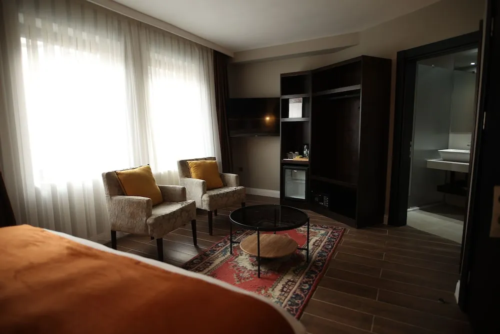 Grand Tek Büyük Yataklı Oda