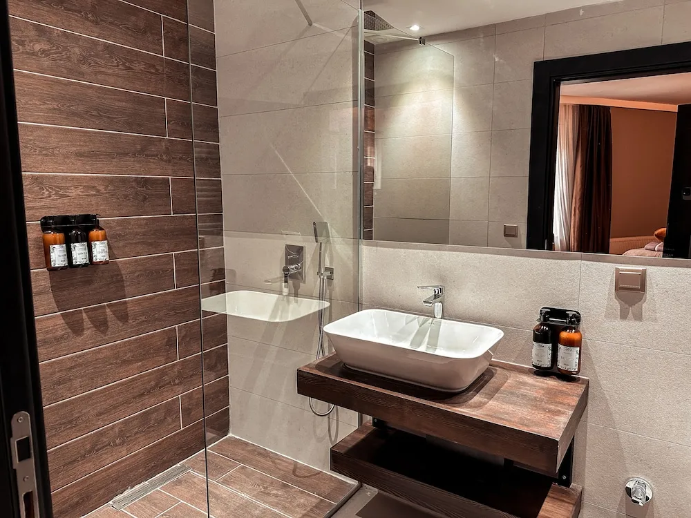 Grand Tek Büyük Yataklı Oda