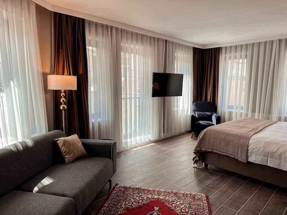 Royal Tek Büyük veya İki Ayrı Yataklı Oda