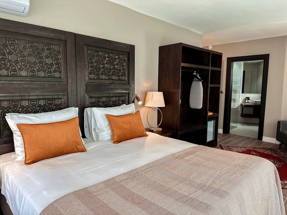 Royal Tek Büyük veya İki Ayrı Yataklı Oda