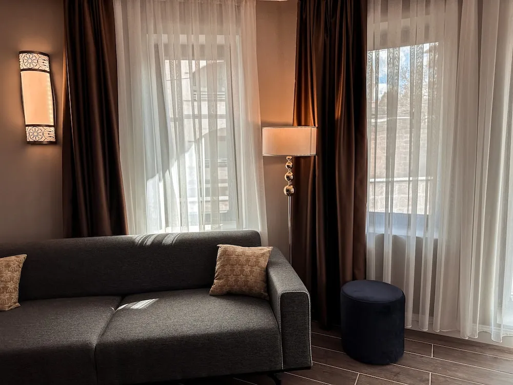 Royal Tek Büyük veya İki Ayrı Yataklı Oda