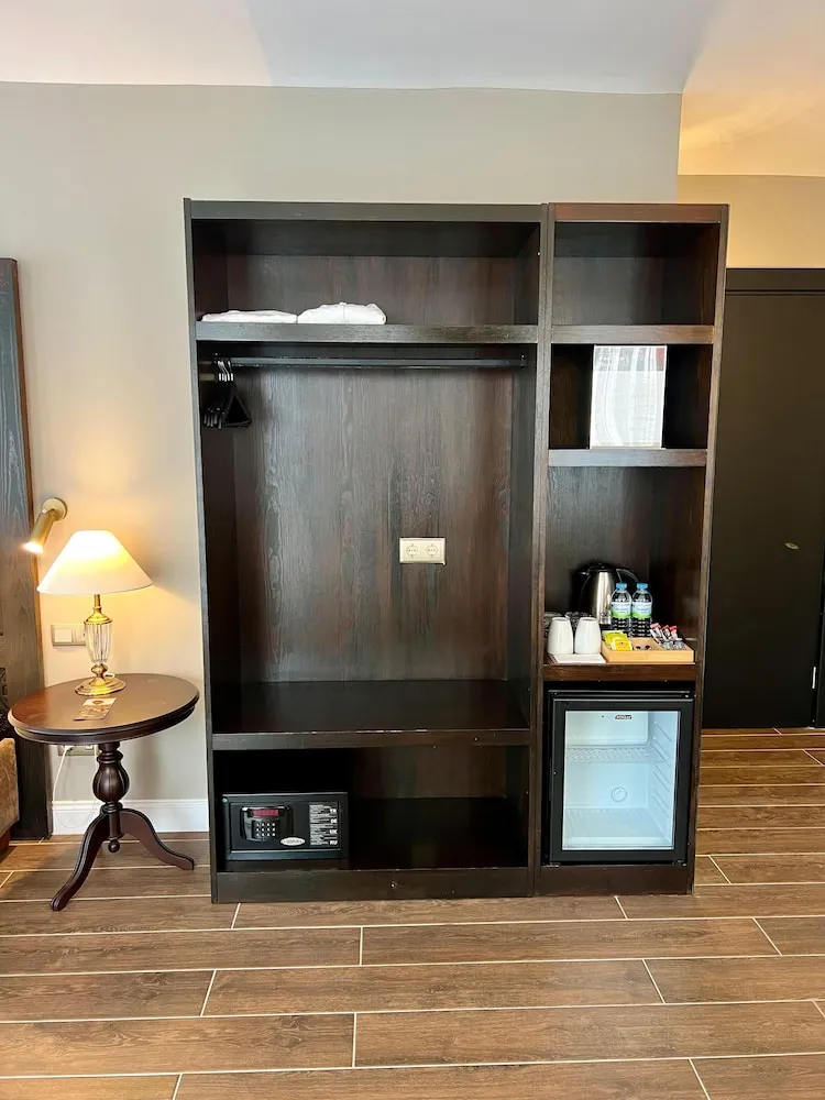 Royal Tek Büyük veya İki Ayrı Yataklı Oda