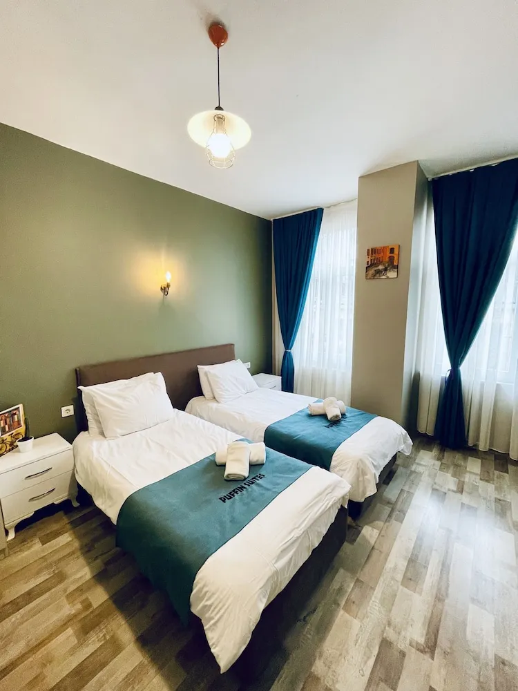 Comfort Tek Büyük veya İki Ayrı Yataklı Oda