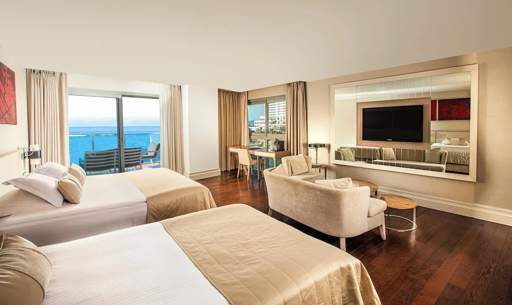 Deluxe Room With Sea View