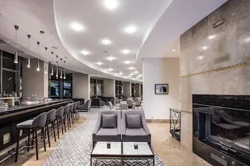 Charisma De Luxe Hotel