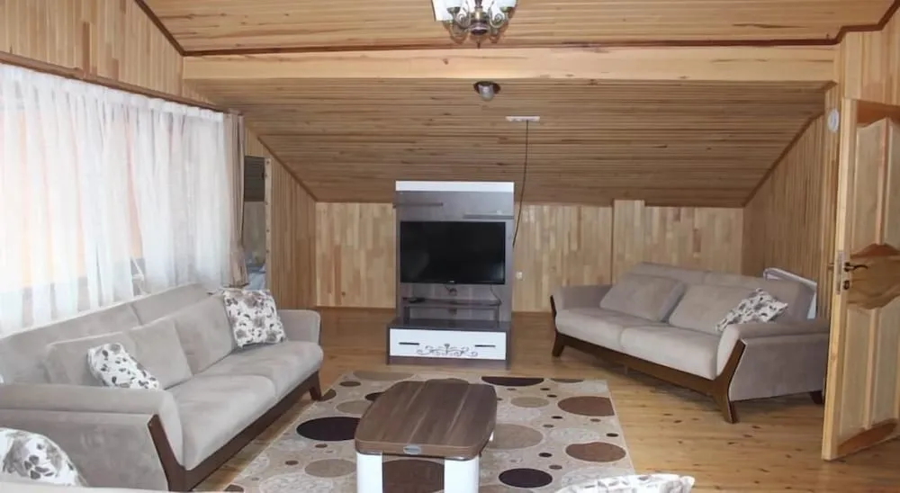 Apart Daire, Göl Manzaralı