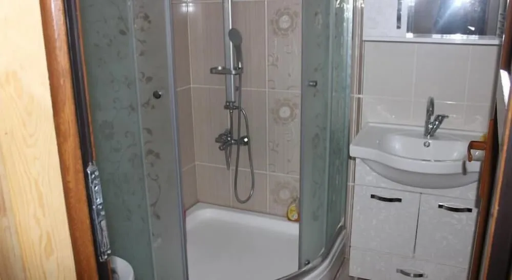 Apart Daire, Göl Manzaralı