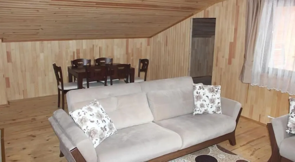 Apart Daire, Göl Manzaralı