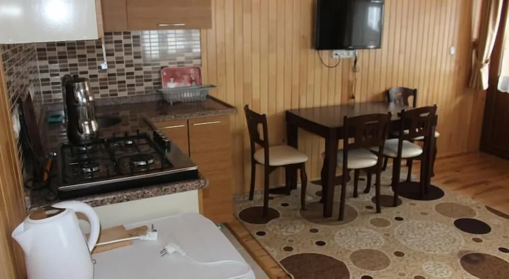 Apart Daire, Göl Manzaralı