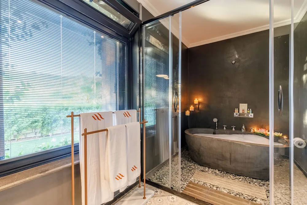 Deluxe Oda, 1 Çift Kişilik Yatak, Sigara İçilmez, Küvet