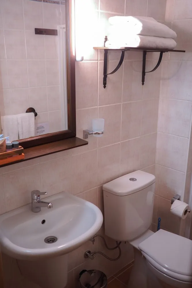 Standard Üç Kişilik Oda