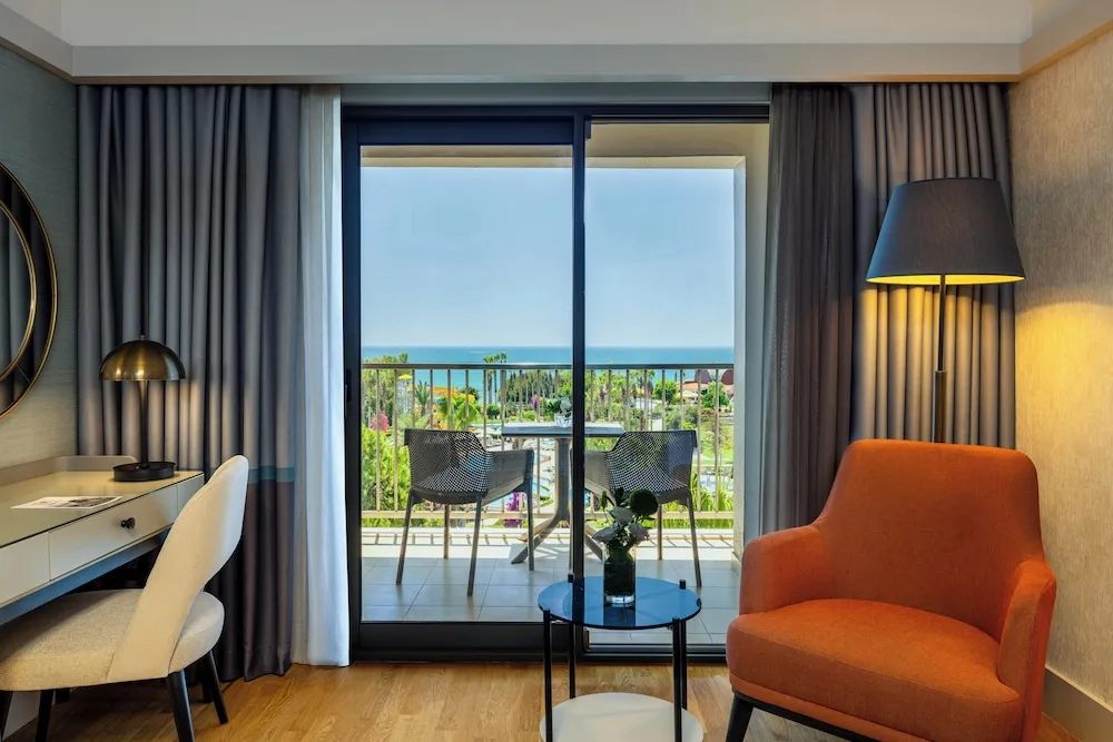 Deluxe Tek Büyük veya İki Ayrı Yataklı Oda, Deniz Manzaralı