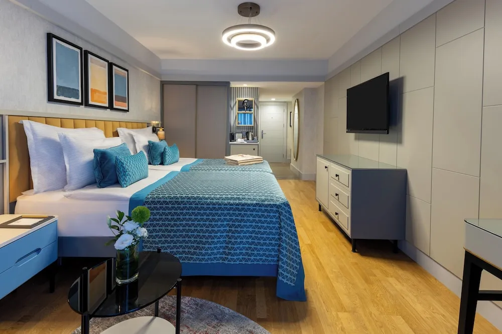 Deluxe Tek Büyük veya İki Ayrı Yataklı Oda, Deniz Manzaralı
