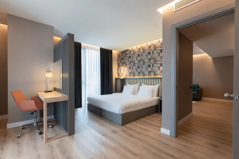 Deluxe Suite Room