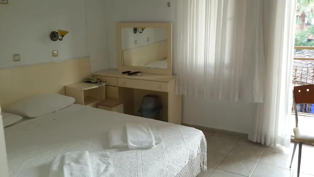 Tek Büyük Yataklı Oda
