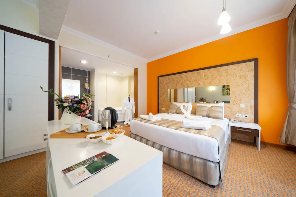 Corner Suite