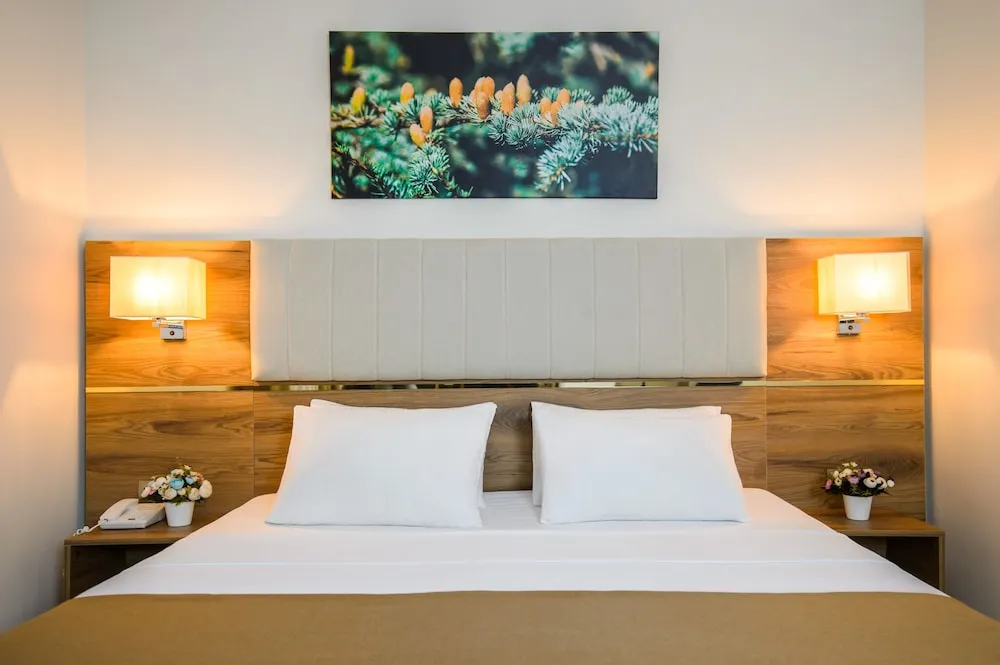 Comfort Tek Büyük veya İki Ayrı Yataklı Oda, Kısmi Deniz Manzaralı