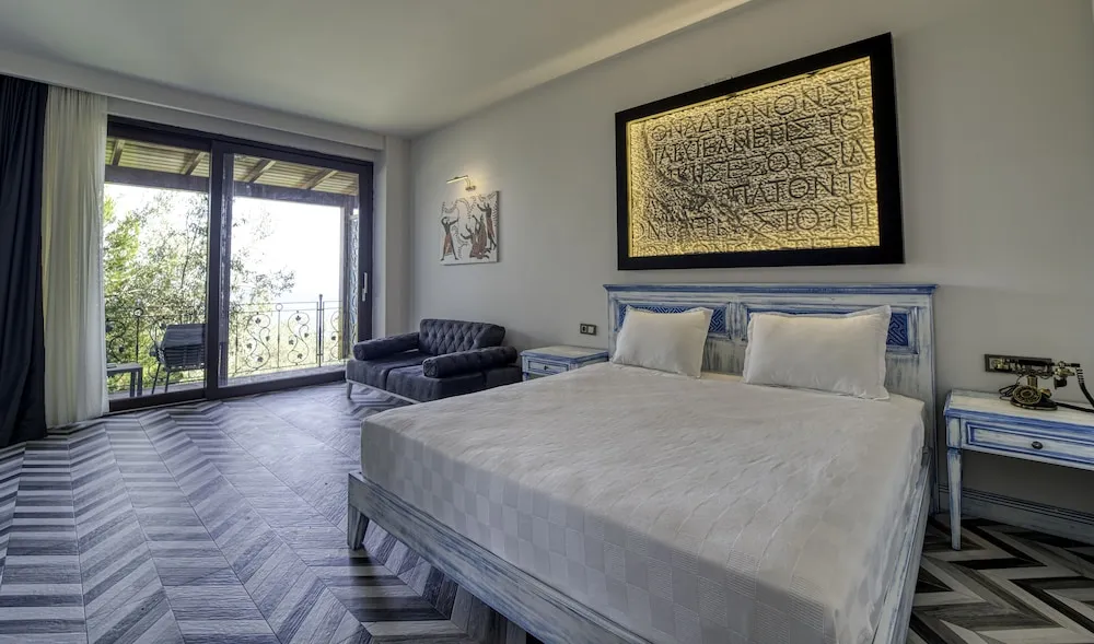 Superior Tek Büyük Yataklı Oda, Balkon, Deniz Manzaralı