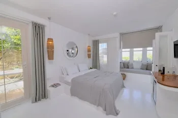 Peremere Alaçatı Hotel