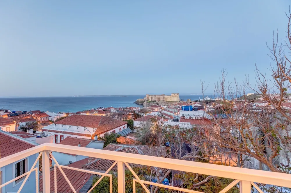 Deluxe Tek Büyük Yataklı Oda, Balkon, Deniz Manzaralı