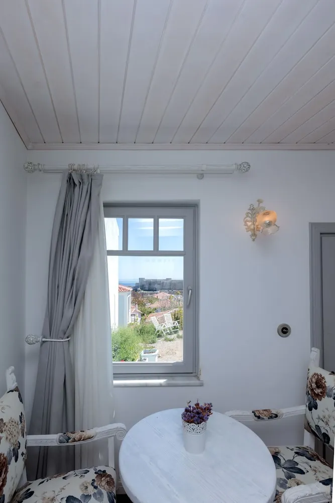 Triple Room ,Sea View ,Ground Floor