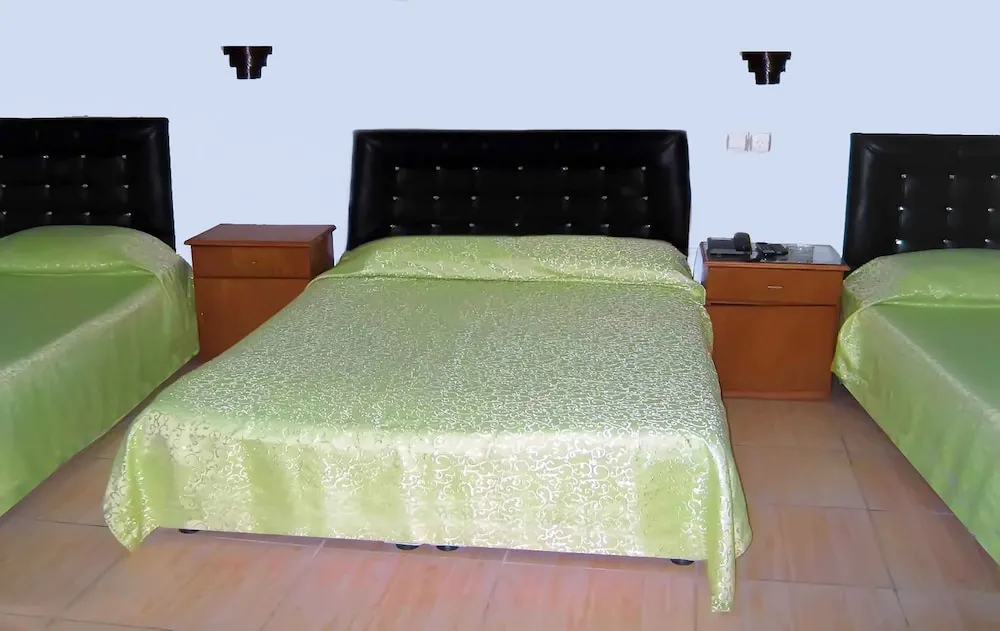 Oda, 1 Yatak Odası, Sigara İçilebilir, Köşe